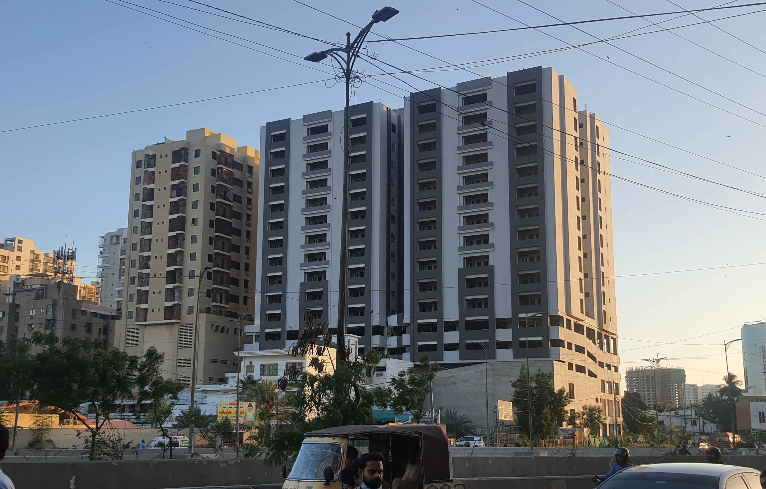 3 Bed Flat for Sale in Metro Central Plaza Clifton Block 9