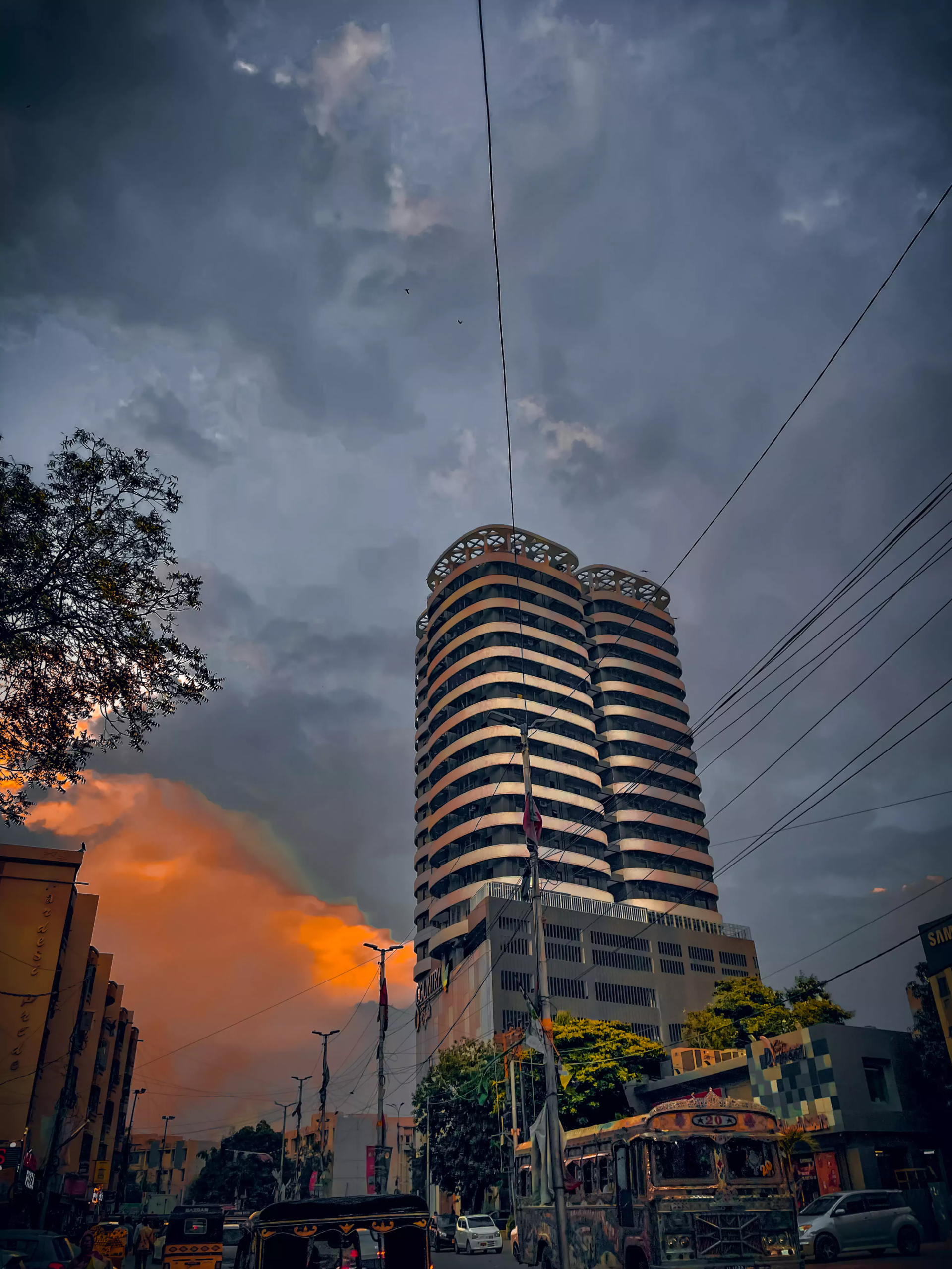 Country 8 Luxury 3 Bedroom Flat For Sale in Block 8 Khaliq-uz-zaman Road Clifton (5) Country 8 Luxury 3 Bedroom Flat For Sale in Block 8 Khaliq-uz-zaman Road Clifton