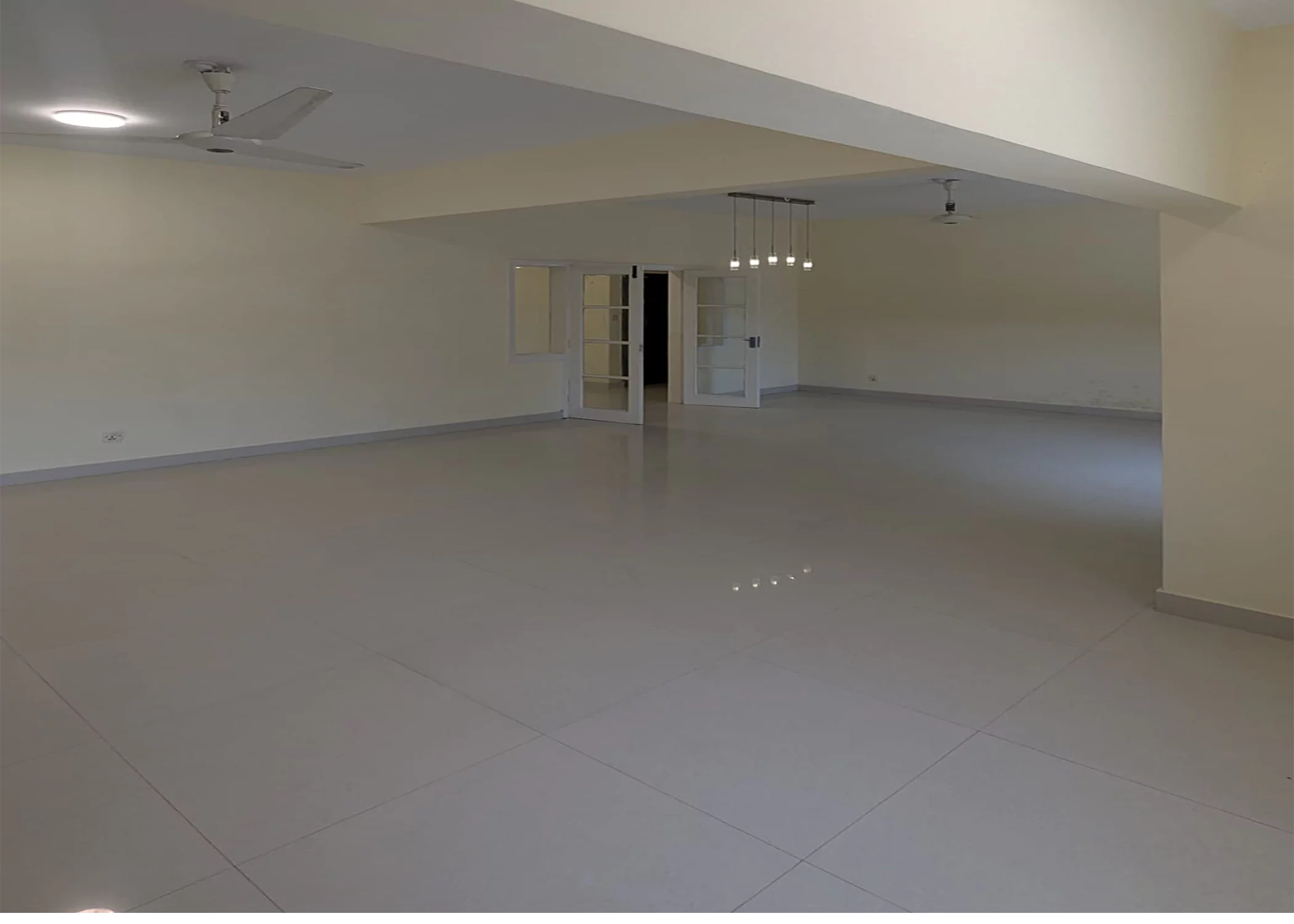 Luxurious Seaview Apartment for Rent in DHA Phase 5 Karachi (3) Luxurious Seaview Apartment for Rent in DHA Phase 5 Karachi