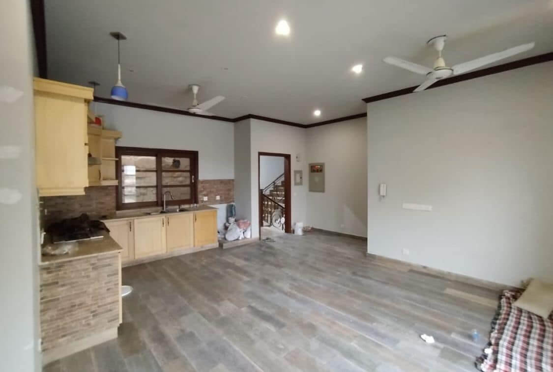 Supreme Luxurious House for Sale in DHA Phase 8, Karachi (2) Supreme Luxurious House for Sale in DHA Phase 8, Karachi