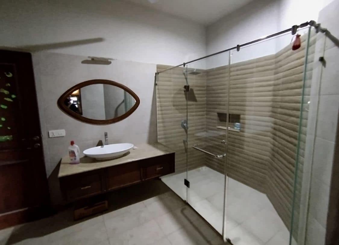 Supreme Luxurious House for Sale in DHA Phase 8, Karachi (3) Supreme Luxurious House for Sale in DHA Phase 8, Karachi