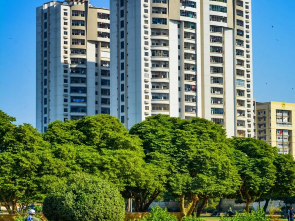 Luxurious 3-Bedroom Apartment | Zamzam Towers, Civil Lines