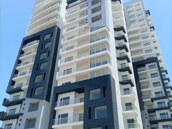 4 Bed Luxury Flat for Sale in Dynasty Towers Clifton